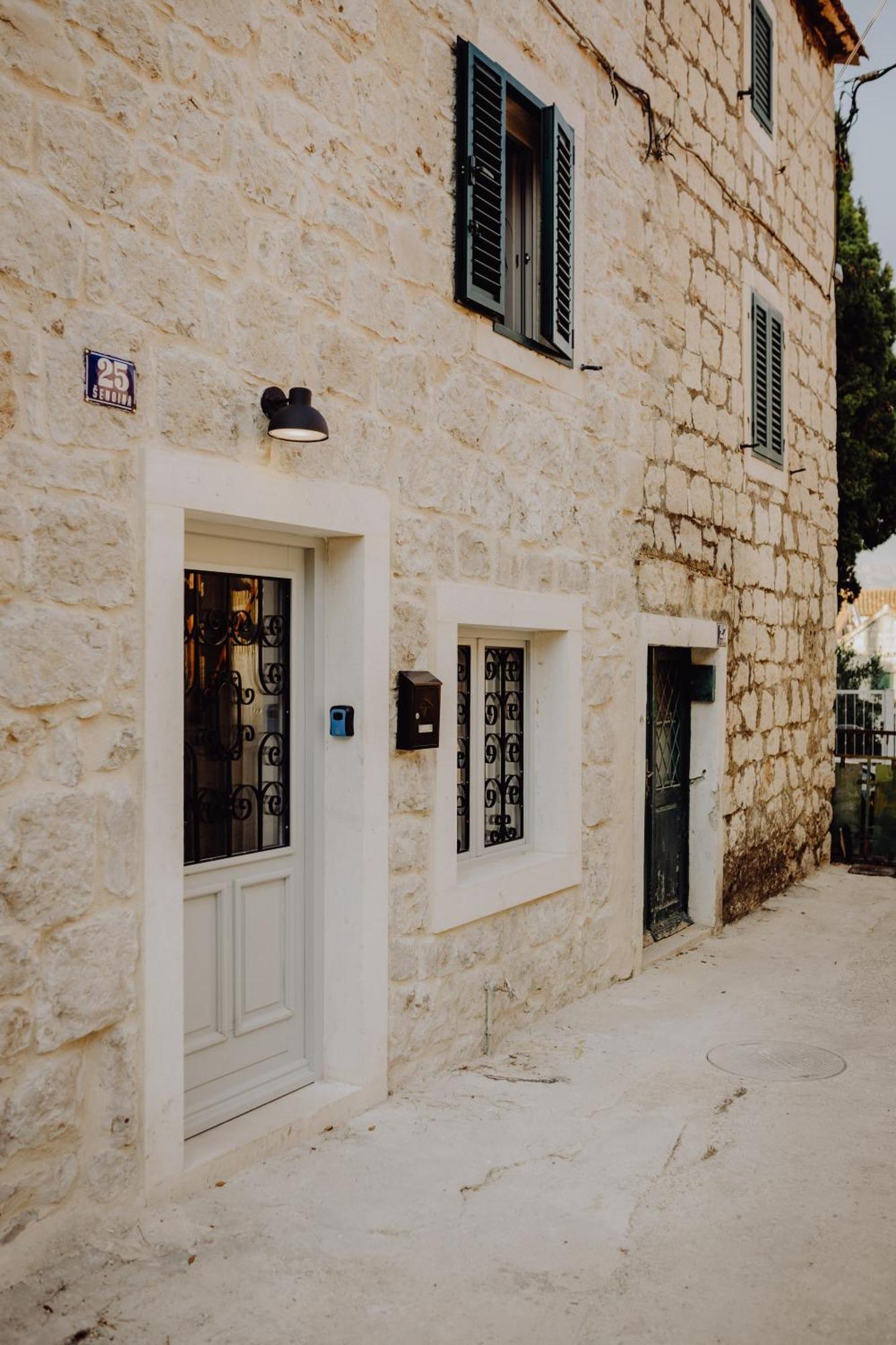 Twenty 5 Split Exterior foto